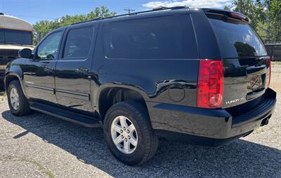 2013 GMC Yukon SLT   - Photo 3 - Elkhart, IN 46514