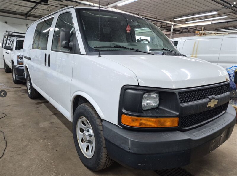 2014 Chevrolet Express 1500 - Photo 1 - Elkhart, IN 46514