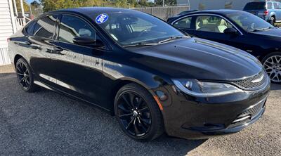 2015 Chrysler 200 S   - Photo 1 - Elkhart, IN 46514