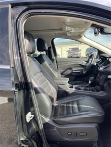 2017 Ford Escape Titanium   - Photo 13 - Elkhart, IN 46514