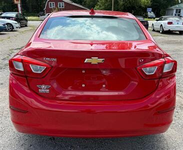 2017 Chevrolet Cruze LT Auto   - Photo 6 - Elkhart, IN 46514