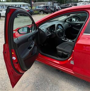 2017 Chevrolet Cruze LT Auto   - Photo 7 - Elkhart, IN 46514