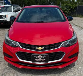 2017 Chevrolet Cruze LT Auto   - Photo 3 - Elkhart, IN 46514