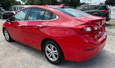 2017 Chevrolet Cruze LT Auto   - Photo 4 - Elkhart, IN 46514