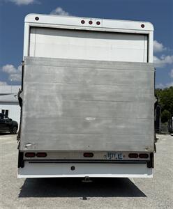 2002 FreightLiner 112   - Photo 6 - Elkhart, IN 46514