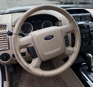 2010 Ford Escape Limited   - Photo 7 - Elkhart, IN 46514