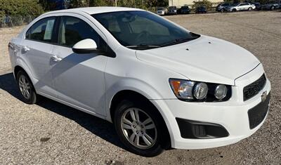 2014 Chevrolet Sonic LT Auto   - Photo 2 - Elkhart, IN 46514