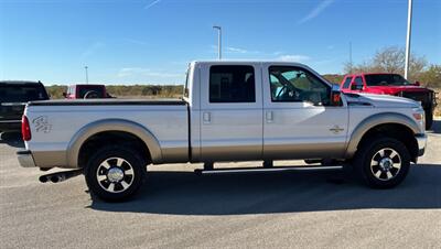 2011 Ford F-250 Super Duty Lariat   - Photo 2 - Elkhart, IN 46514