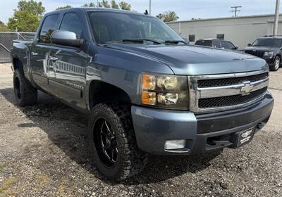 2007 Chevrolet Silverado 1500 LTZ LTZ 4dr Crew Cab   - Photo 2 - Elkhart, IN 46514