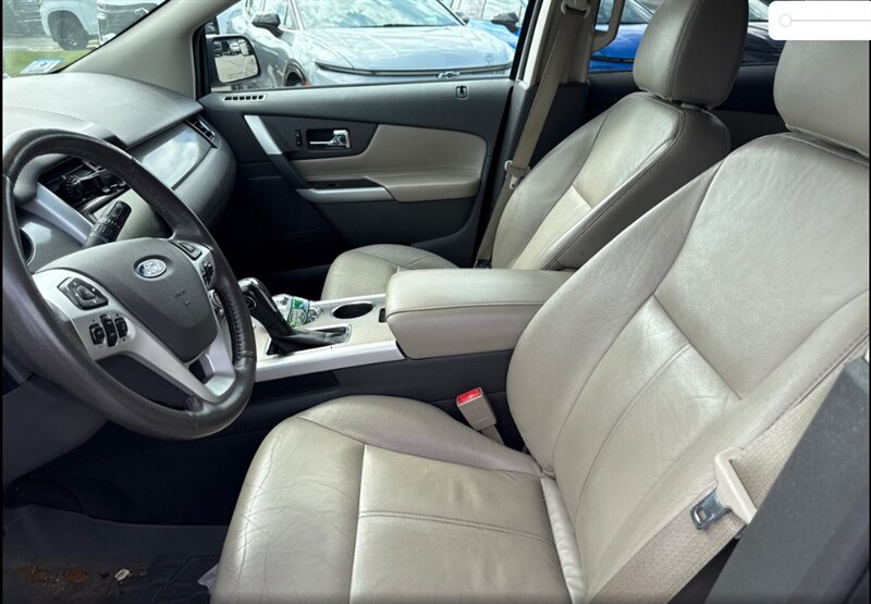 2013 Ford Edge SEL - Photo 9 - Elkhart, IN 46514