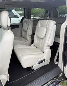2013 Chrysler Town & Country Touring   - Photo 6 - Elkhart, IN 46514