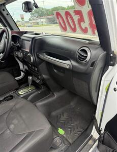 2015 Jeep Wrangler Sport   - Photo 8 - Elkhart, IN 46514
