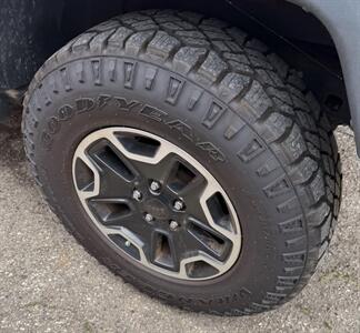 2015 Jeep Wrangler Sport   - Photo 10 - Elkhart, IN 46514