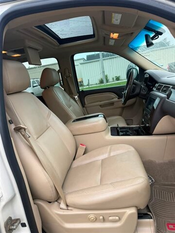 2012 GMC Yukon Denali - Photo 14 - Elkhart, IN 46514