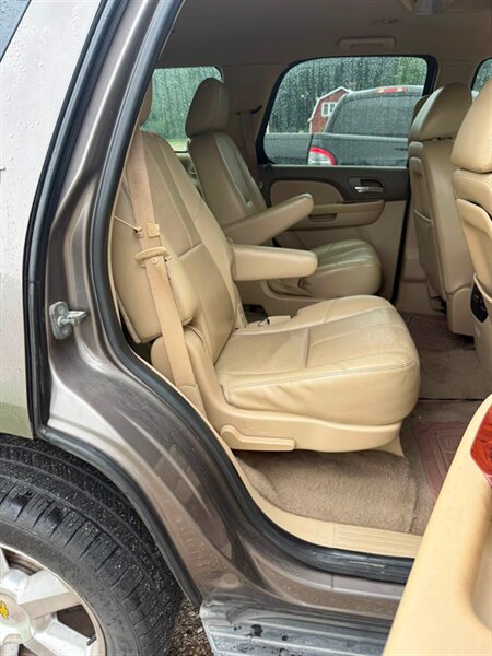 2013 Chevrolet Tahoe LT - Photo 17 - Elkhart, IN 46514