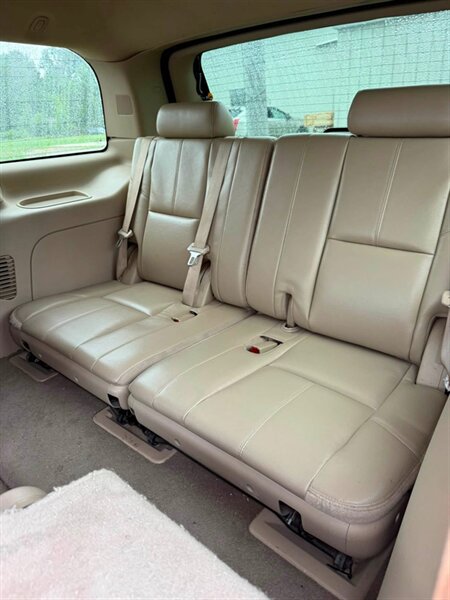 2013 Chevrolet Tahoe LT - Photo 15 - Elkhart, IN 46514
