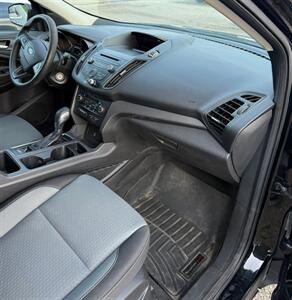 2018 Ford Escape SE   - Photo 10 - Elkhart, IN 46514