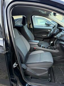 2018 Ford Escape SE   - Photo 11 - Elkhart, IN 46514