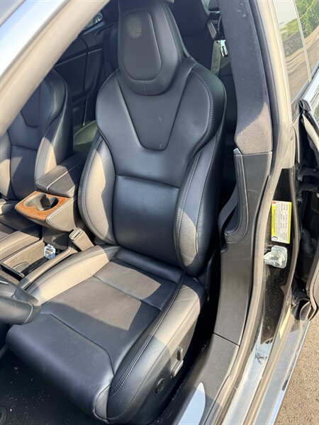2019 Tesla Model S 75D - Photo 6 - Elkhart, IN 46514