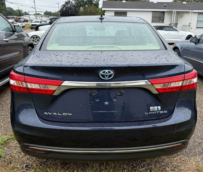 2014 Toyota Avalon XLE Premium - Photo 4 - Elkhart, IN 46514