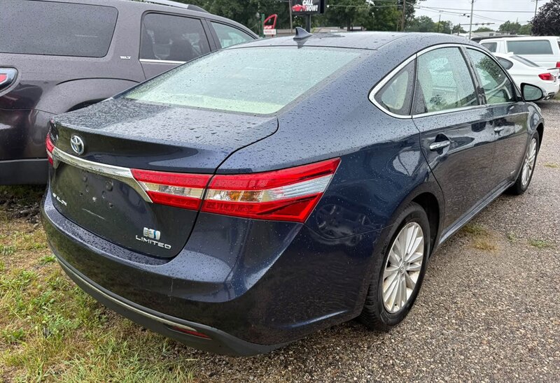 2014 Toyota Avalon XLE Premium - Photo 5 - Elkhart, IN 46514