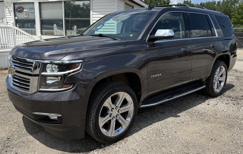 2017 Chevrolet Tahoe Premier - Photo 1 - Elkhart, IN 46514