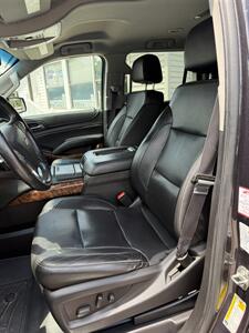 2017 Chevrolet Tahoe Premier   - Photo 8 - Elkhart, IN 46514