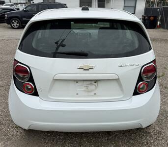 2015 Chevrolet Sonic LT Auto   - Photo 6 - Elkhart, IN 46514