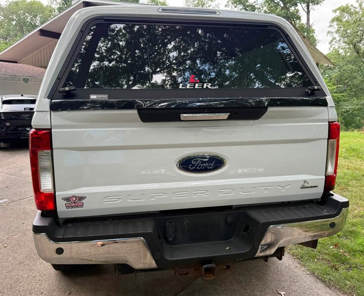 2019 Ford F-250 Super Duty Lariat - Photo 4 - Elkhart, IN 46514