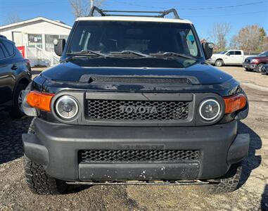 2007 Toyota FJ Cruiser 4dr SUV   - Photo 17 - Elkhart, IN 46514