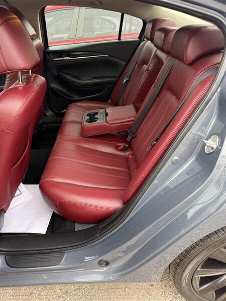2021 Mazda Mazda6 Carbon Edition - Photo 13 - Elkhart, IN 46514