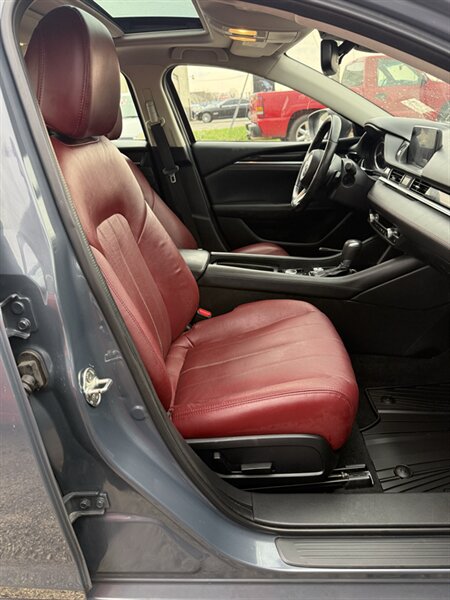2021 Mazda Mazda6 Carbon Edition - Photo 14 - Elkhart, IN 46514