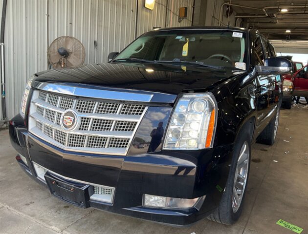 2014 Cadillac Escalade Platinum - Photo 3 - Elkhart, IN 46514