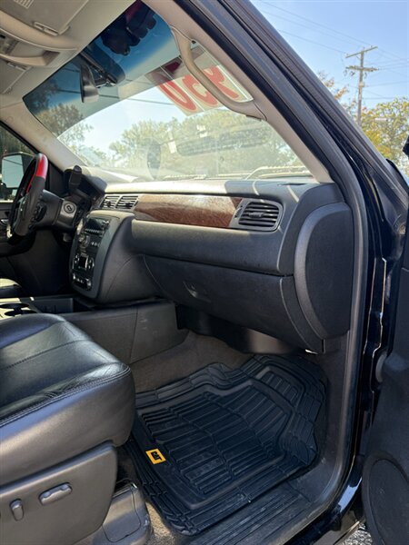 2008 GMC Sierra 2500HD SLT - Photo 14 - Elkhart, IN 46514