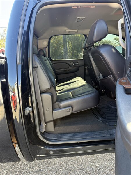 2008 GMC Sierra 2500HD SLT - Photo 16 - Elkhart, IN 46514