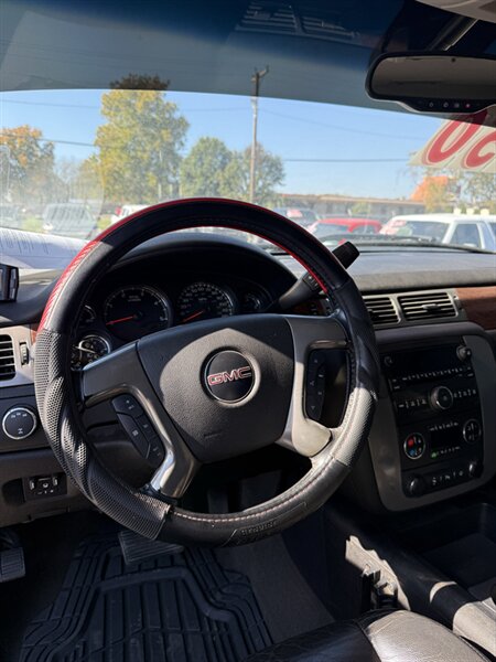 2008 GMC Sierra 2500HD SLT - Photo 9 - Elkhart, IN 46514