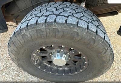 2011 GMC Sierra 2500HD SLT - Photo 11 - Elkhart, IN 46514