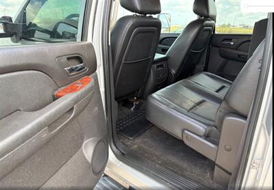 2011 GMC Sierra 2500HD SLT - Photo 10 - Elkhart, IN 46514