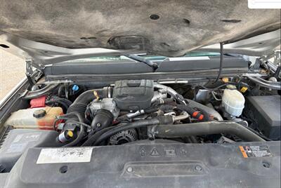2011 GMC Sierra 2500HD SLT - Photo 12 - Elkhart, IN 46514