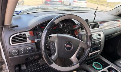 2011 GMC Sierra 2500HD SLT - Photo 8 - Elkhart, IN 46514