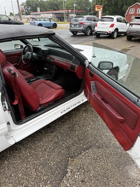 1988 Ford Mustang GT - Photo 20 - Elkhart, IN 46514
