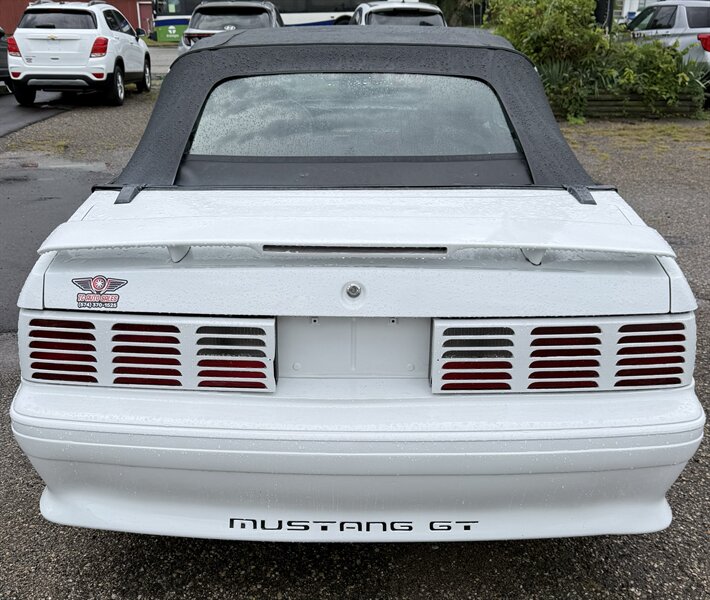 1988 Ford Mustang GT - Photo 15 - Elkhart, IN 46514