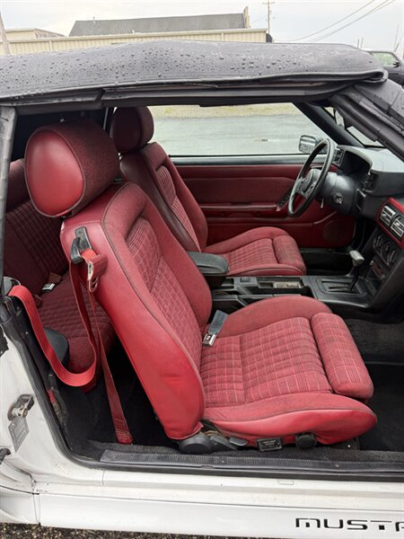 1988 Ford Mustang GT - Photo 22 - Elkhart, IN 46514