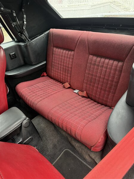 1988 Ford Mustang GT - Photo 19 - Elkhart, IN 46514