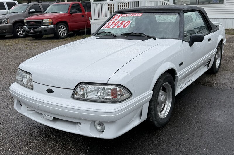 1988 Ford Mustang GT - Photo 10 - Elkhart, IN 46514