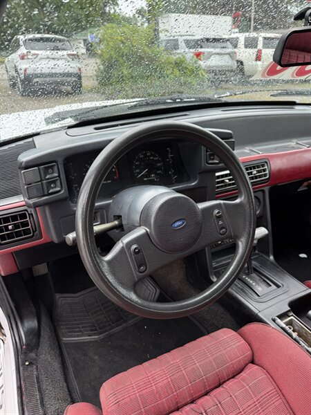 1988 Ford Mustang GT - Photo 18 - Elkhart, IN 46514