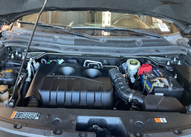 2017 Ford Explorer XLT - Photo 5 - Elkhart, IN 46514