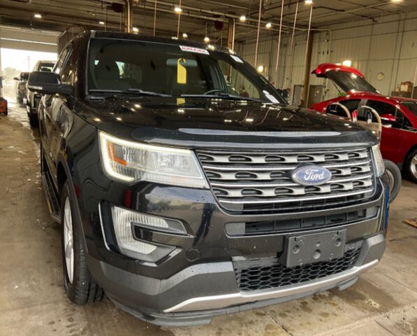 2017 Ford Explorer XLT - Photo 1 - Elkhart, IN 46514