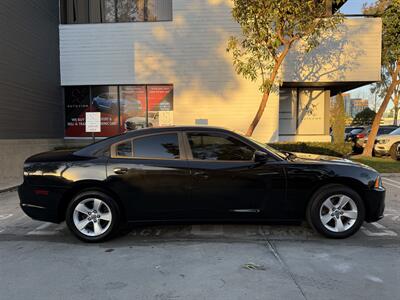 2013 Dodge Charger SE   - Photo 2 - Irvine, CA 92612