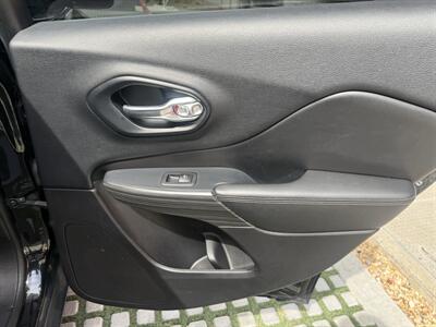 2016 Jeep Cherokee Limited   - Photo 21 - Irvine, CA 92612